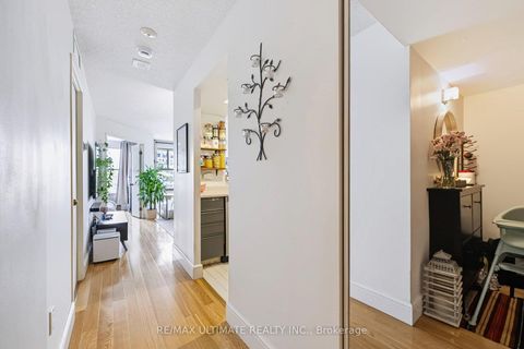 Photo 7 at 513 - 65 Scadding Avenue, Waterfront Communities C8, Toronto