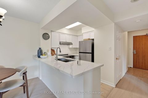 Photo 11 at 501 - 225 Merton Street, Mount Pleasant West, Toronto