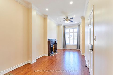 Photo 3 at 95 Wolseley Street, Chinatown, Toronto