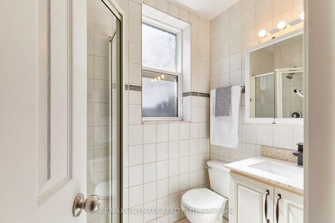 Photo 19 at 95 Wolseley Street, Chinatown, Toronto