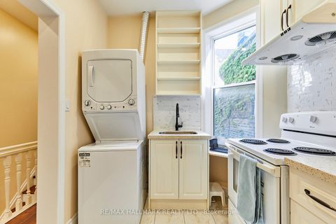 Photo 22 at 95 Wolseley Street, Chinatown, Toronto