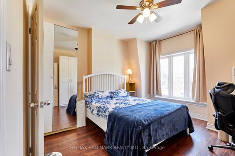 Photo 24 at 95 Wolseley Street, Chinatown, Toronto