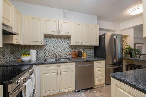 Photo 4 at 104 - 260 Scarlett Road, Smythe, Toronto