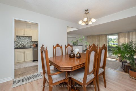 Photo 7 at 104 - 260 Scarlett Road, Smythe, Toronto