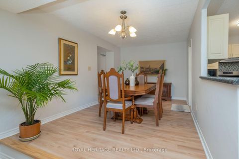 Photo 9 at 104 - 260 Scarlett Road, Smythe, Toronto