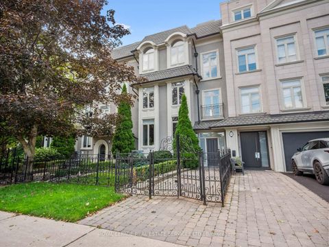 Photo 0 at 4 - 276 Spadina Road, Casa Loma, Toronto