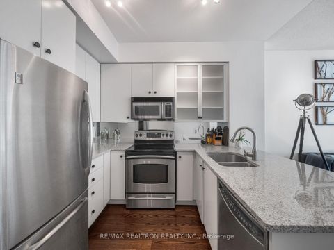 Photo 7 at 438 King Street, Waterfront Communities C1, Toronto