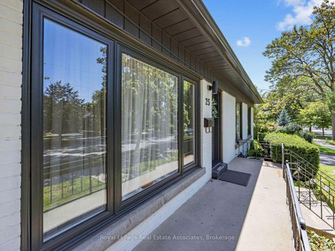 Photo 2 at 25 Treeview Drive, Alderwood, Toronto