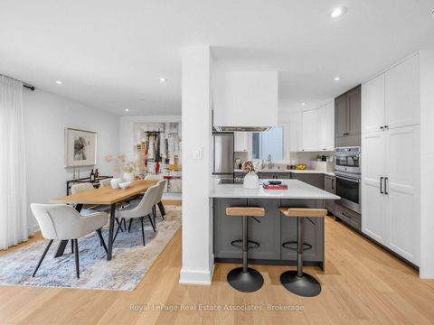 Photo 9 at 25 Treeview Drive, Alderwood, Toronto