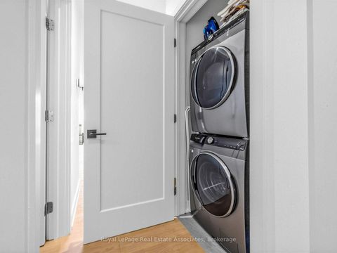 Photo 20 at 25 Treeview Drive, Alderwood, Toronto