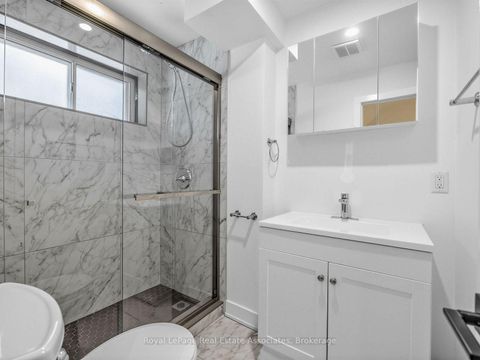 Photo 27 at 25 Treeview Drive, Alderwood, Toronto