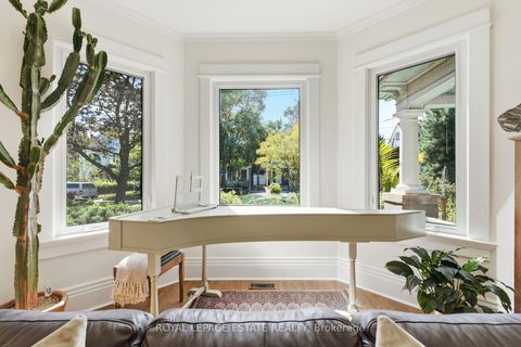 Photo 6 at 14 Lyall Avenue, Danforth, Toronto
