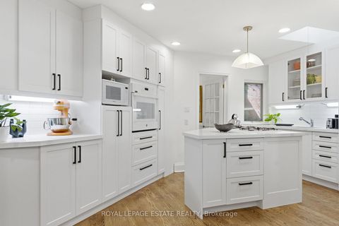 Photo 13 at 14 Lyall Avenue, Danforth, Toronto