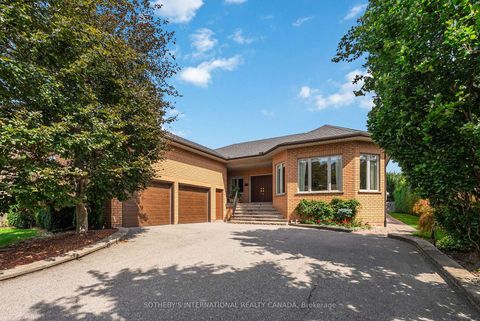 Photo 1 at 83 Burndean Court, Westbrook, Richmond Hill