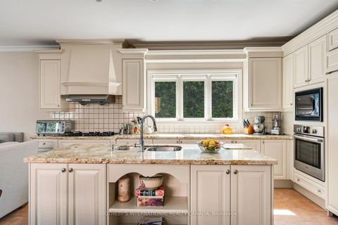 Photo 17 at 83 Burndean Court, Westbrook, Richmond Hill