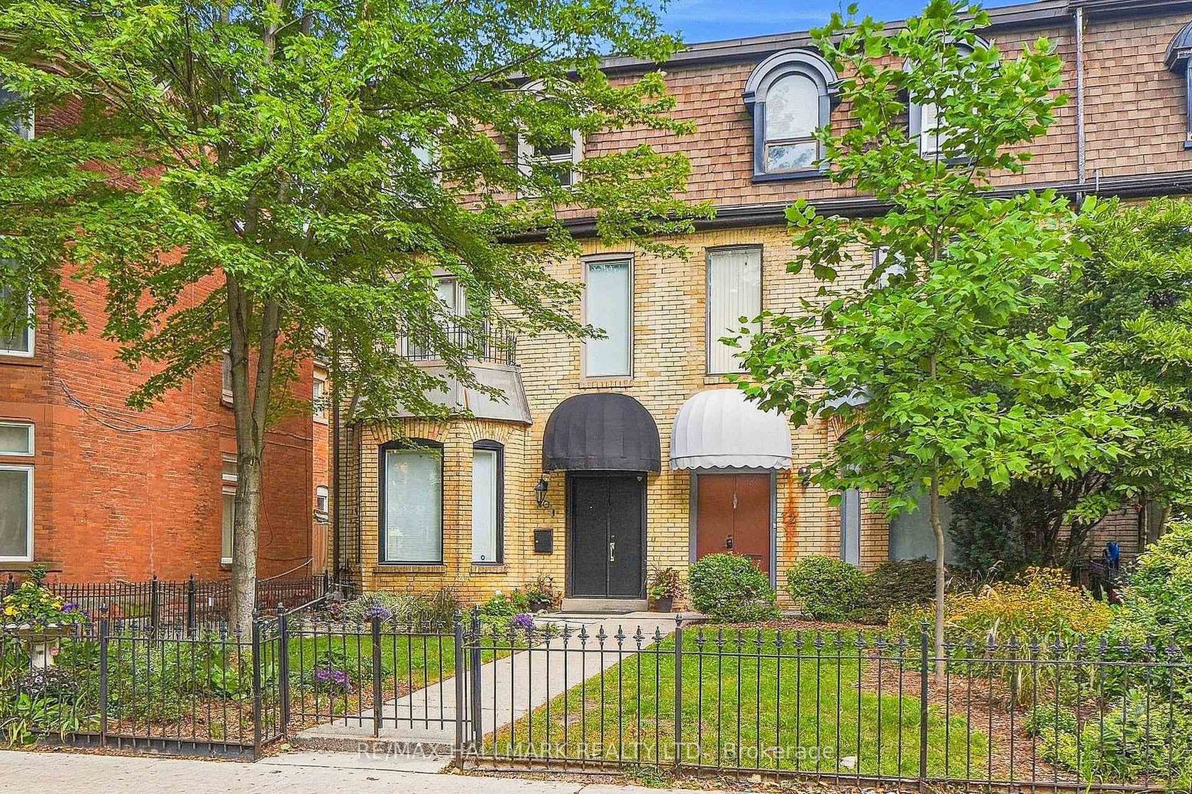 10 Earl Street, North St. James Town, Toronto photo number 2