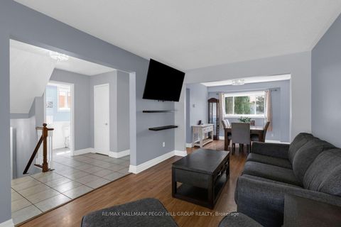 Photo 3 at 14 Copeman Crescent, Painswick North, Barrie