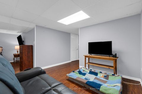 Photo 13 at 14 Copeman Crescent, Painswick North, Barrie