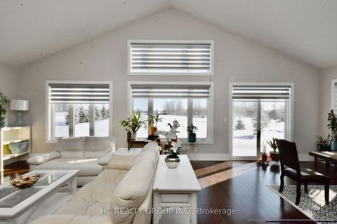Photo 5 at 295 Sunnybrae Avenue, Stroud, Innisfil
