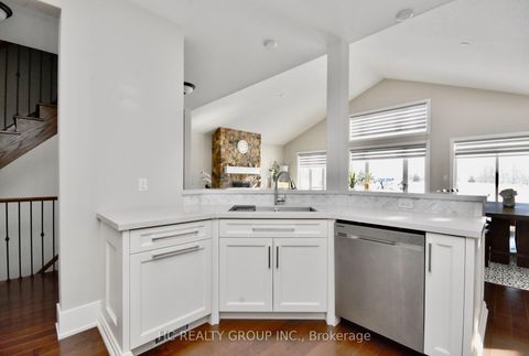 Photo 11 at 295 Sunnybrae Avenue, Stroud, Innisfil