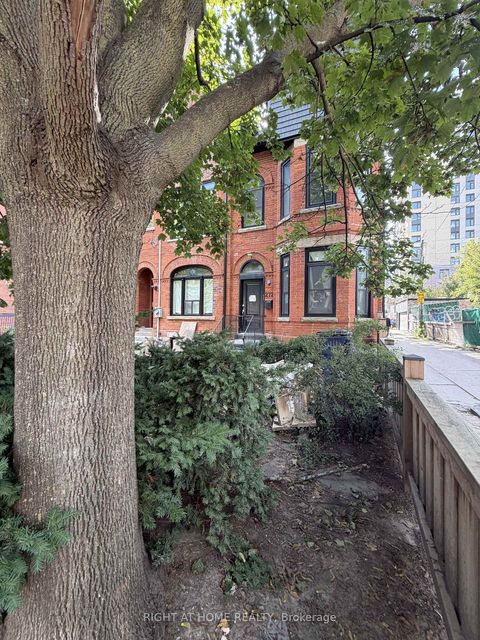 Photo 2 at 272 Seaton Street, South St. James Town, Toronto