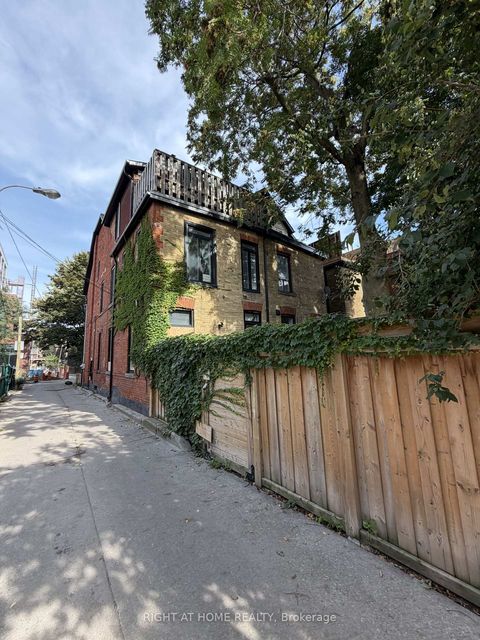 Photo 3 at 272 Seaton Street, South St. James Town, Toronto
