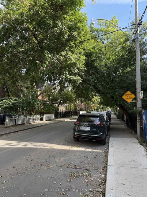 Photo 6 at 272 Seaton Street, South St. James Town, Toronto