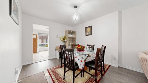 Photo 11 at 142 - 21 Livonia Place, Morningside, Toronto
