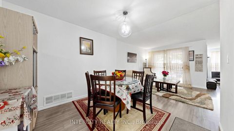 Photo 12 at 142 - 21 Livonia Place, Morningside, Toronto