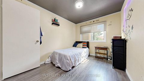 Photo 26 at 142 - 21 Livonia Place, Morningside, Toronto