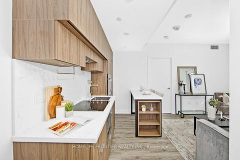 Photo 11 at 704 - 39 Roehampton Avenue, Mount Pleasant West, Toronto