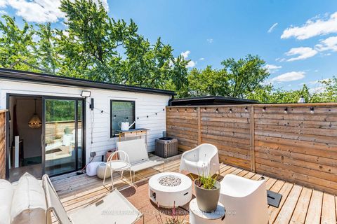 Photo 7 at 238 Garden Avenue, Swansea, Toronto