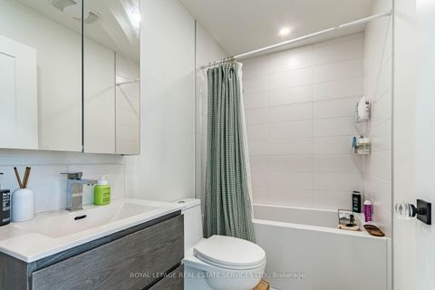Photo 14 at 238 Garden Avenue, Swansea, Toronto