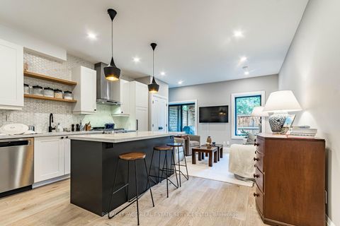 Photo 21 at 238 Garden Avenue, Swansea, Toronto