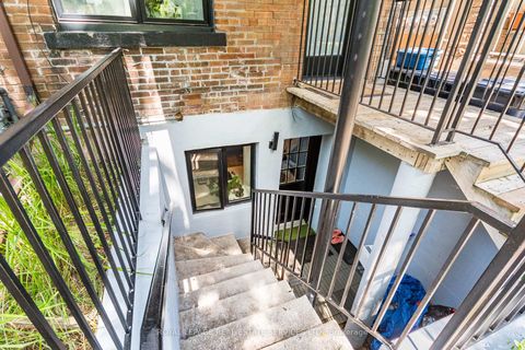 Photo 31 at 238 Garden Avenue, Swansea, Toronto