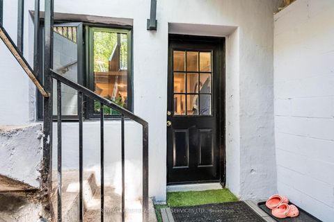 Photo 32 at 238 Garden Avenue, Swansea, Toronto