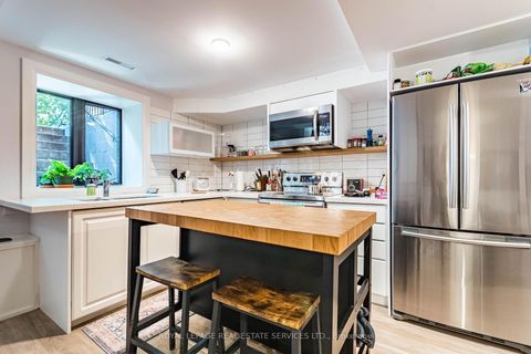 Photo 33 at 238 Garden Avenue, Swansea, Toronto