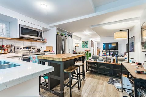Photo 35 at 238 Garden Avenue, Swansea, Toronto