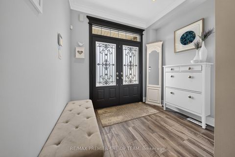 Photo 1 at 3 Sedgewick Place, Vellore Village, Vaughan