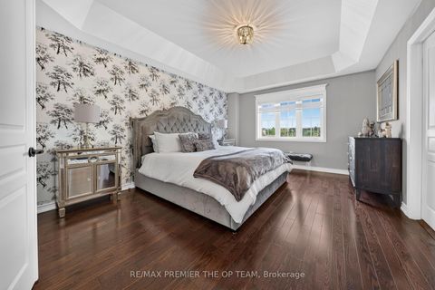Photo 12 at 3 Sedgewick Place, Vellore Village, Vaughan
