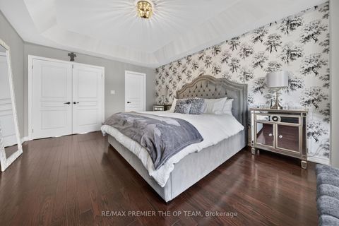 Photo 14 at 3 Sedgewick Place, Vellore Village, Vaughan