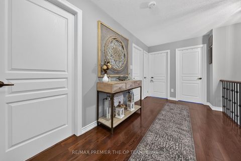 Photo 17 at 3 Sedgewick Place, Vellore Village, Vaughan