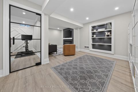 Photo 29 at 3 Sedgewick Place, Vellore Village, Vaughan
