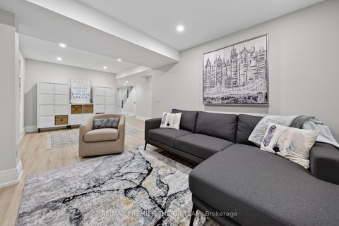 Photo 32 at 3 Sedgewick Place, Vellore Village, Vaughan