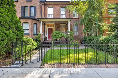 Photo 2 at 239 Seaton Street, Moss Park, Toronto