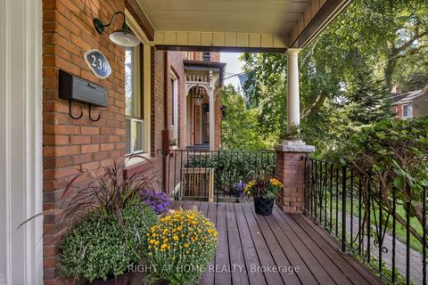 Photo 6 at 239 Seaton Street, Moss Park, Toronto