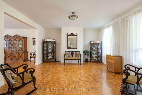 Photo 9 at 239 Seaton Street, Moss Park, Toronto