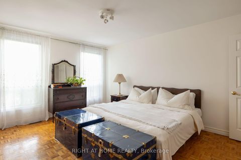 Photo 28 at 239 Seaton Street, Moss Park, Toronto