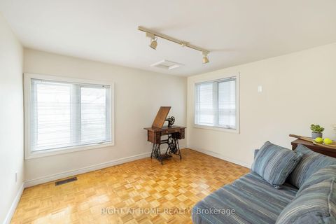 Photo 36 at 239 Seaton Street, Moss Park, Toronto