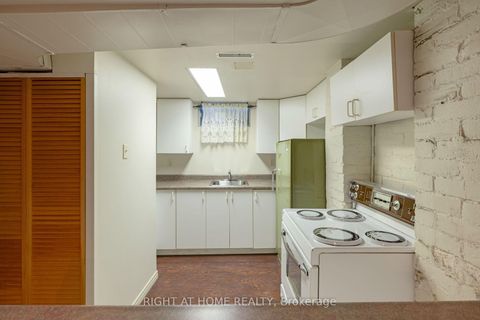 Photo 42 at 239 Seaton Street, Moss Park, Toronto